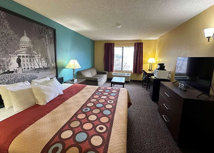 Super 8 By Wyndham Appleton
