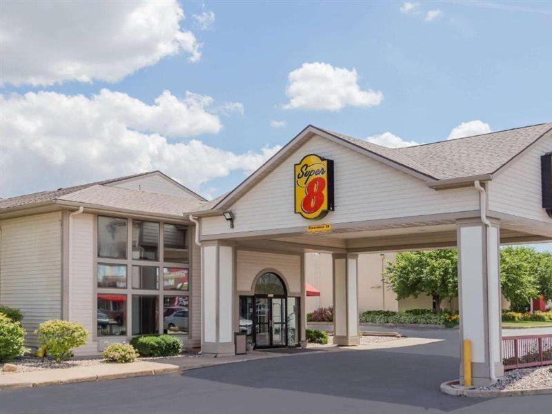 Hotel Super 8 By Wyndham 2*