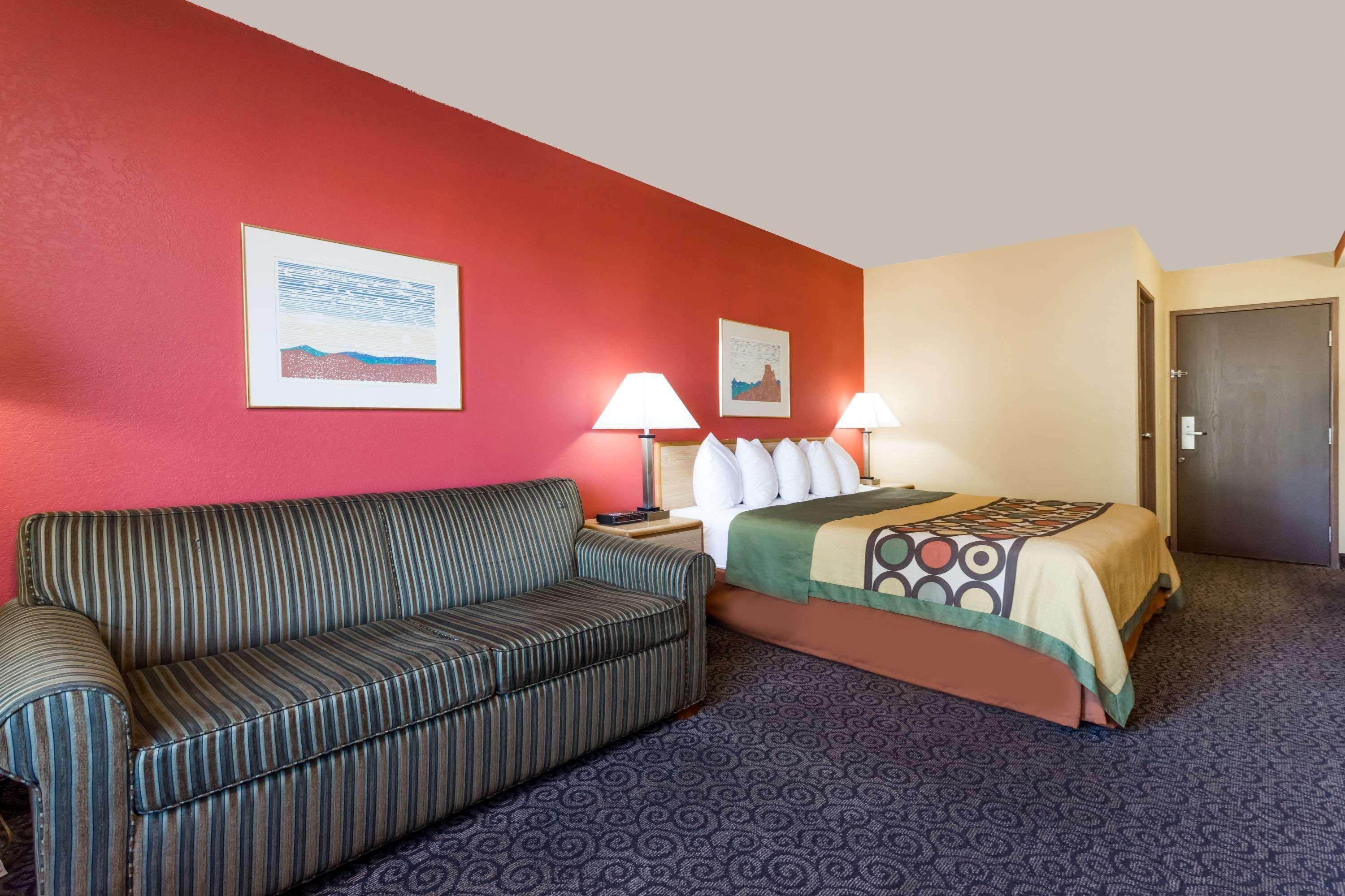 Super 8 By Wyndham Appleton