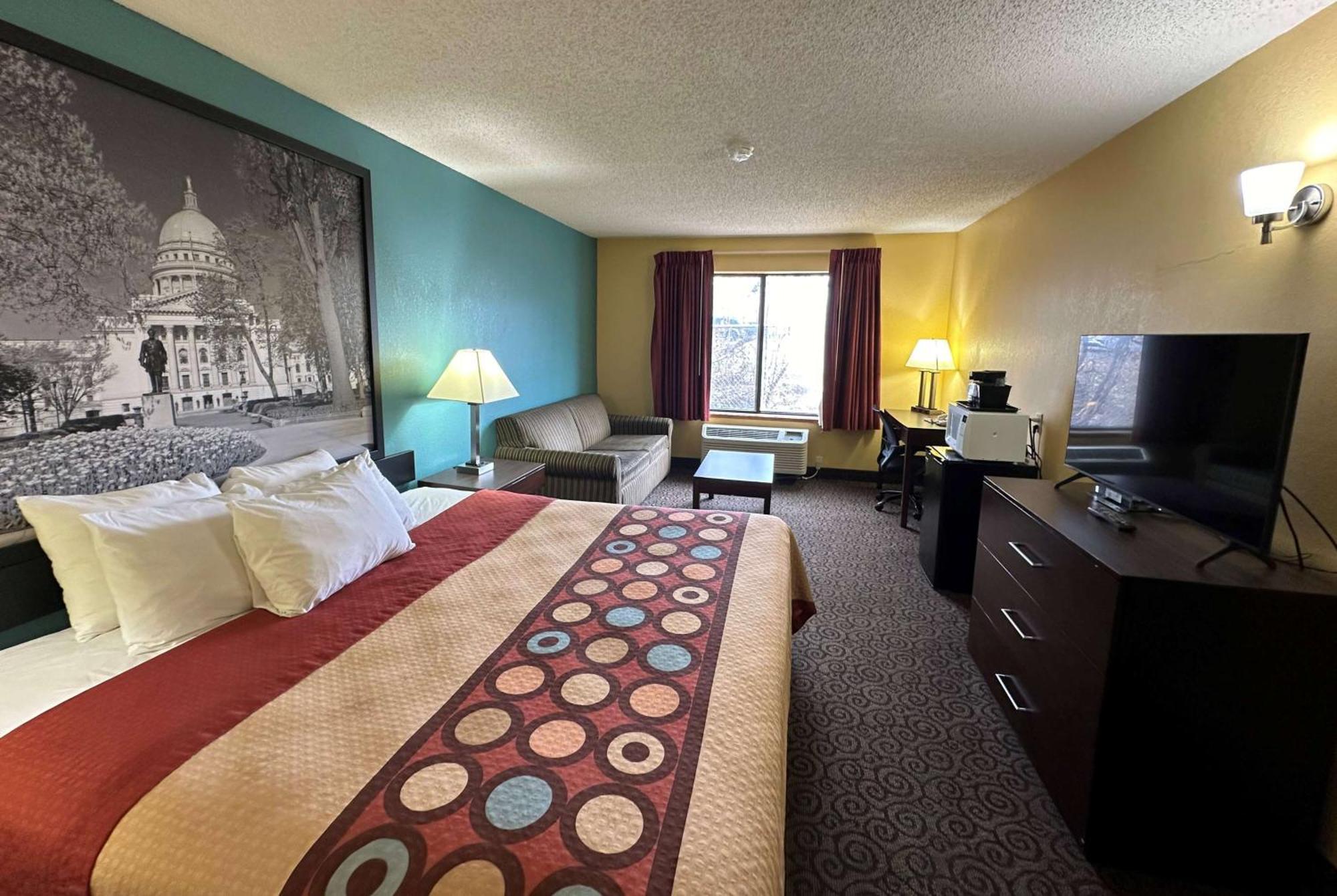 Super 8 By Wyndham 2*